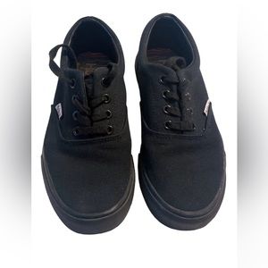 Boys Hurley Shoes-Size 4-Black-Never Worn